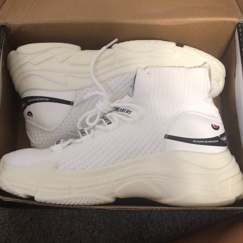Db shark sneakers